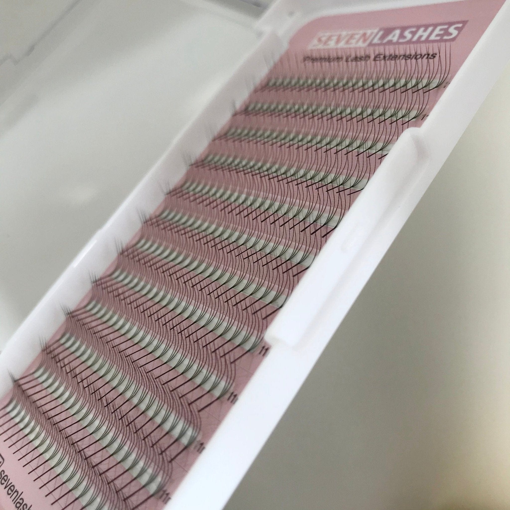 Sevenlashes M curl 3D Premade Fan M curl 3D Premade Fan